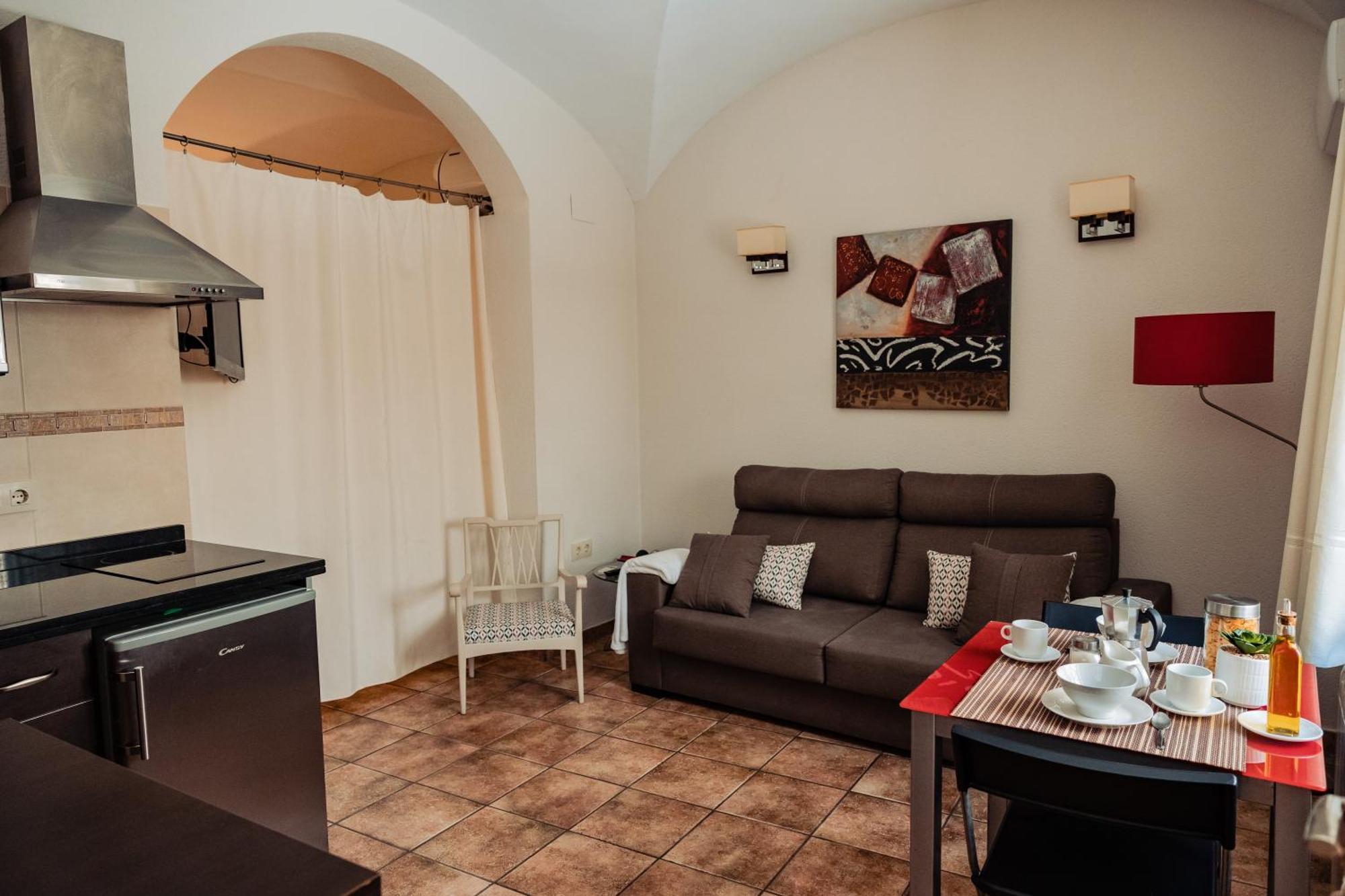 Apartamento Las Avutardas 2 Caceres Exterior photo
